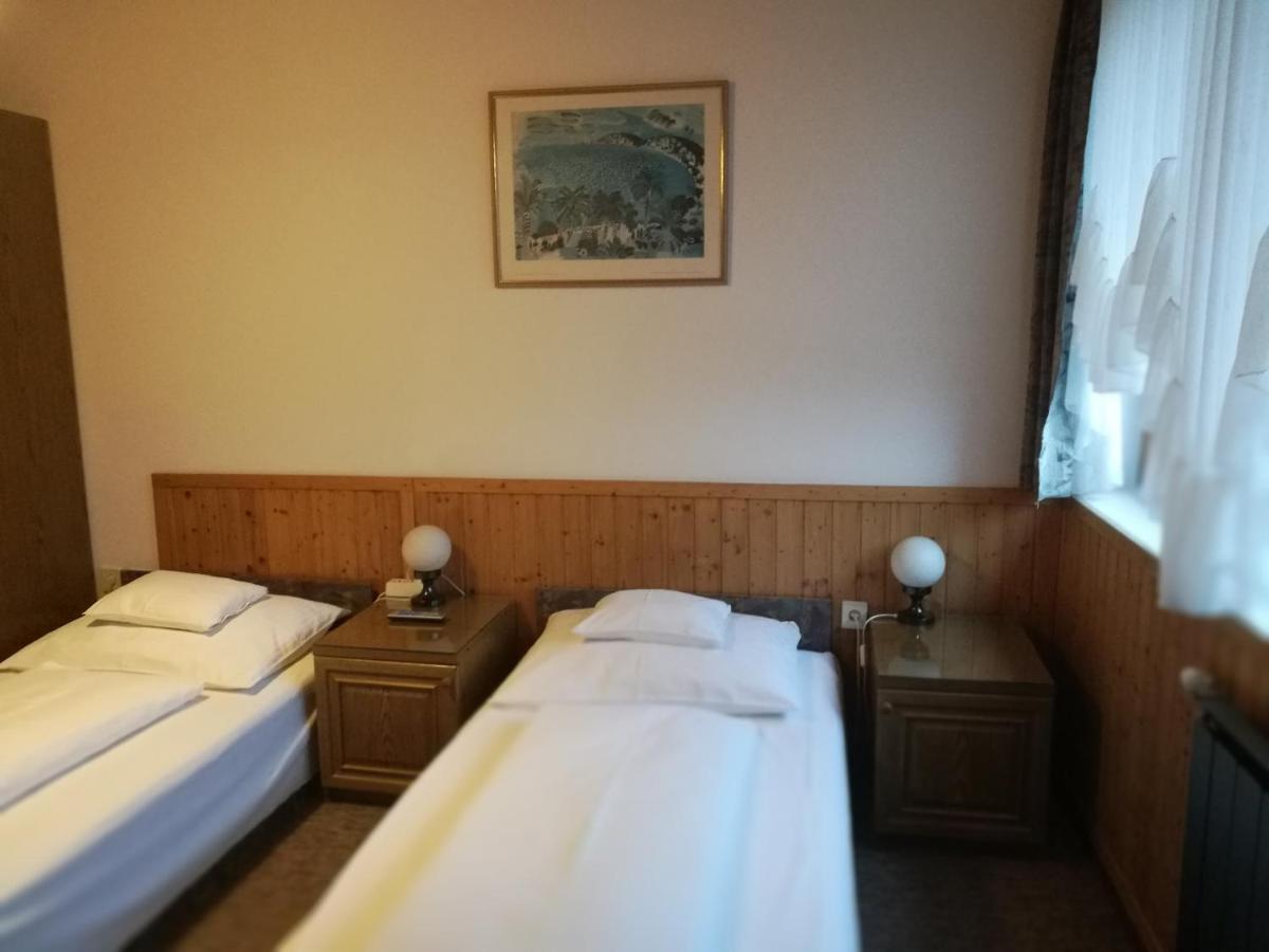 Gruendner Vendeghaz Bed & Breakfast Siofok Exterior photo